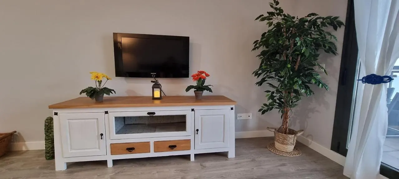 Excellent Location- Beach, Pool, Telework, 2 Bikes, Parking & Wifi Gratis At 