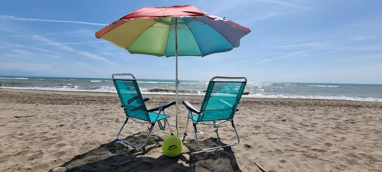 Apartment Excellent Location- Beach, Pool, Telework, 2 Bikes, Parking & Wifi Gratis At 