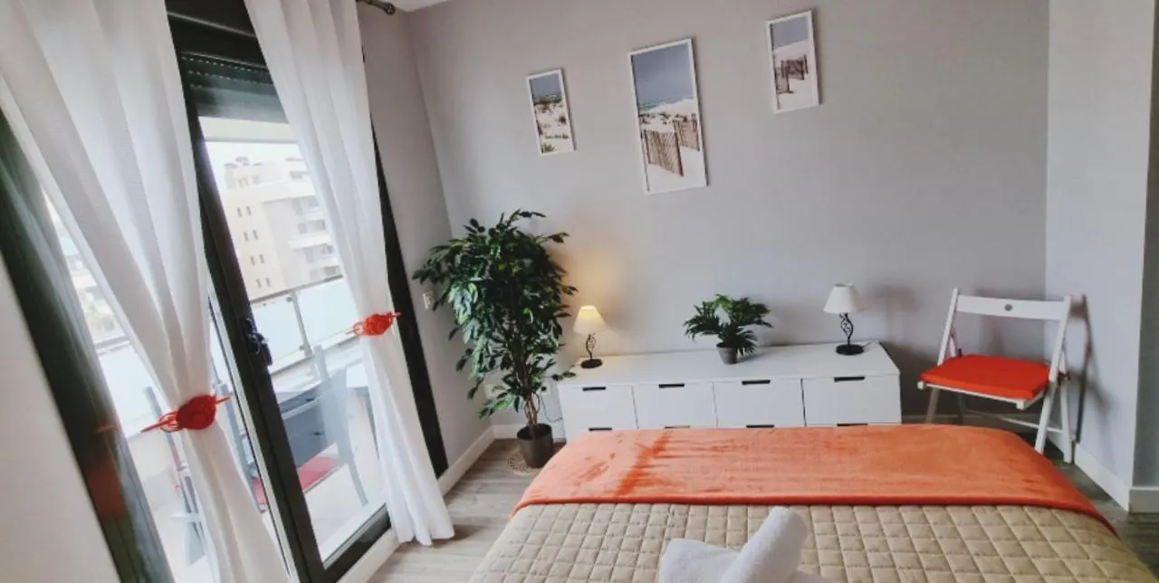 Apartment Excellent Location- Beach, Pool, Telework, 2 Bikes, Parking & Wifi Gratis At 