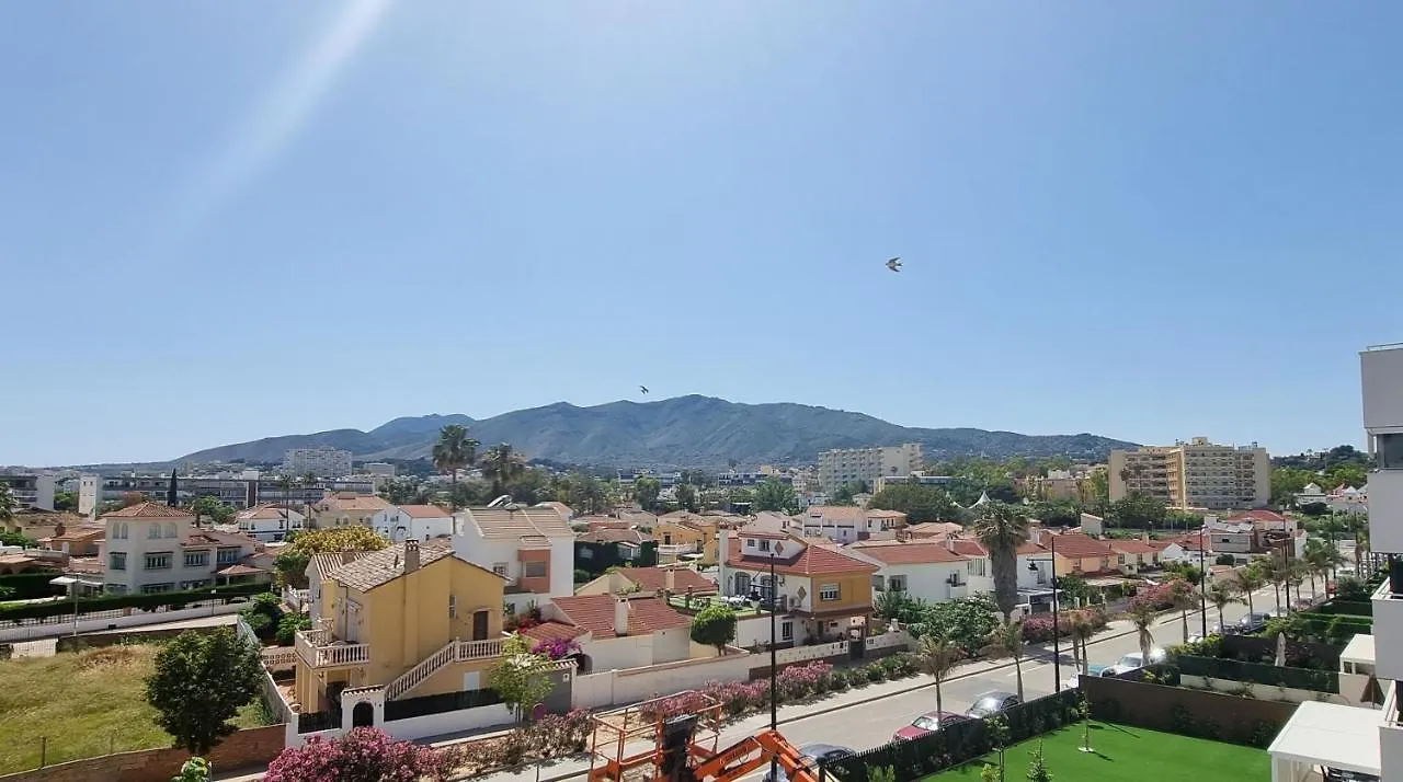 Excellent Location- Beach, Pool, Telework, 2 Bikes, Parking & Wifi Gratis At 