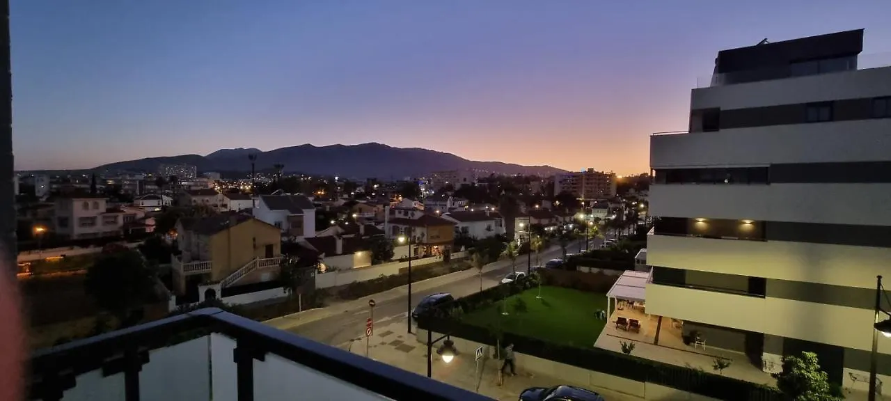 Excellent Location- Beach, Pool, Telework, 2 Bikes, Parking & Wifi Gratis At 
