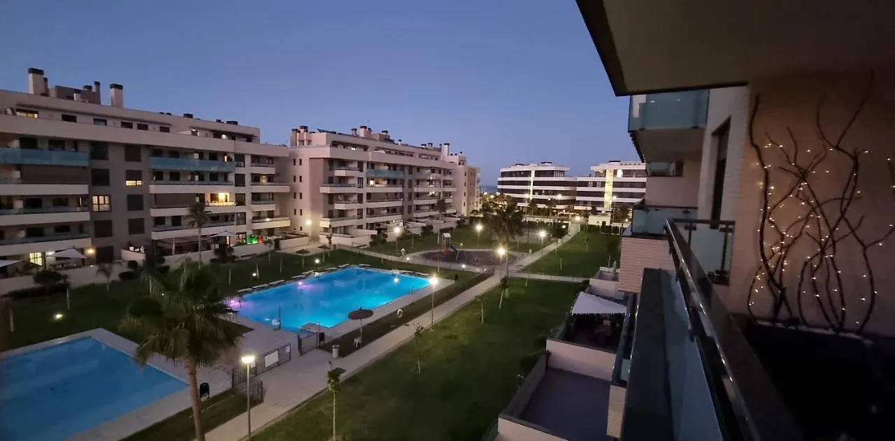 Excellent Location- Beach, Pool, Telework, 2 Bikes, Parking & Wifi Gratis At 