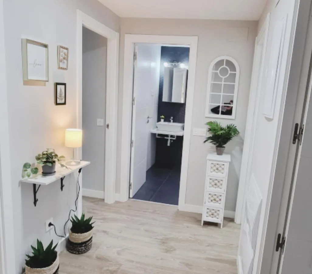 Excellent Location- Beach, Pool, Telework, 2 Bikes, Parking & Wifi Gratis At 