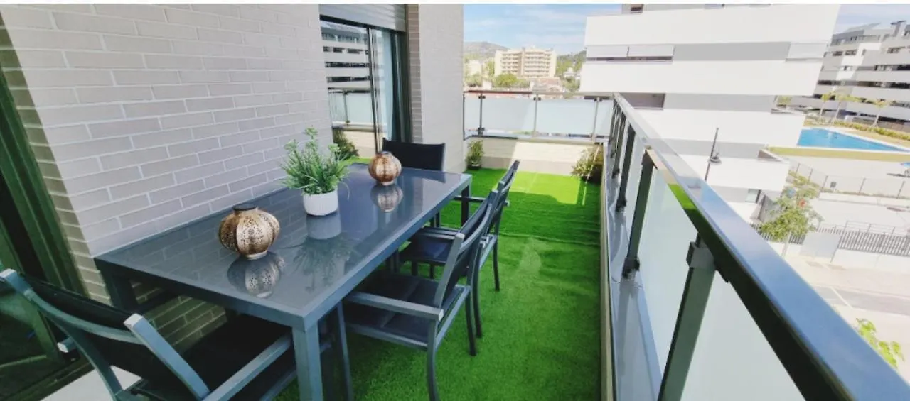 Apartment Excellent Location- Beach, Pool, Telework, 2 Bikes, Parking & Wifi Gratis At 
